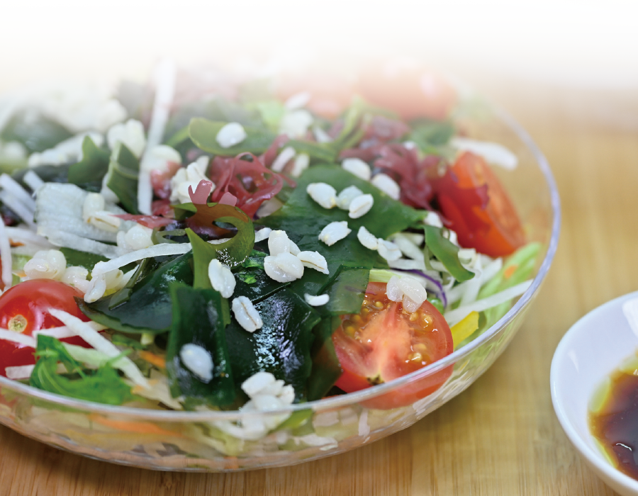 わかめともち麦のサラダ